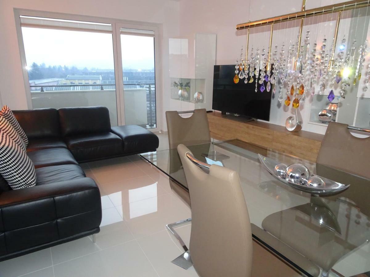 Apartament Francesca Appartement Braşov Buitenkant foto